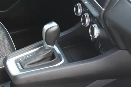 Photo 28 Renault Captur  E-Tech hybride 145