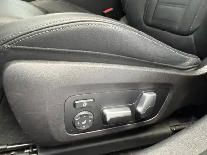 Photo 19 BMW Serie 3 330d xDrive 286 ch BVA8