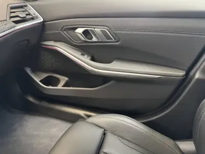 Photo 36 BMW Serie 3 330d xDrive 286 ch BVA8