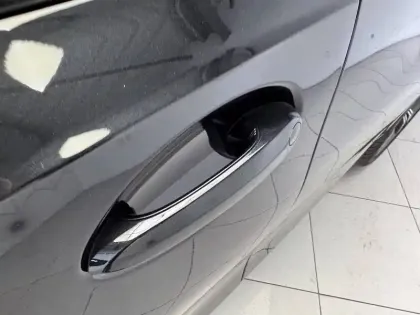 Photo 18 BMW Serie 3 330d xDrive 286 ch BVA8