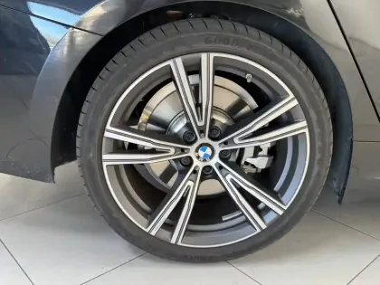 Photo 9 BMW Serie 3 330d xDrive 286 ch BVA8