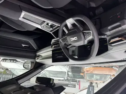 Photo 26 Dacia Bigster  Hybrid 155