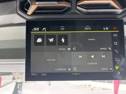 Photo 32 Dacia Bigster  Hybrid 155