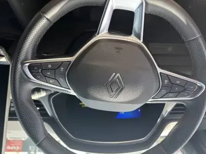 Photo 31 Renault Symbioz  E-Tech full hybrid 145