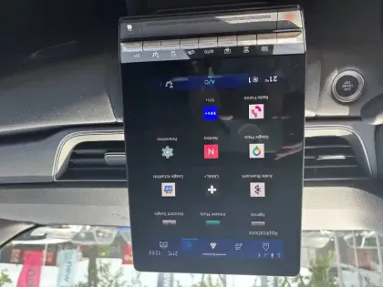 Photo 34 Renault Symbioz  E-Tech full hybrid 145