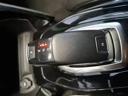Photo 31 Peugeot 2008  PureTech 130 S&S EAT8
