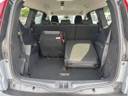 Photo 25 Dacia Jogger  Hybrid 140 7 places GSR2