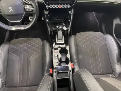 Photo 24 Peugeot 208  Electrique 50 kWh 136ch