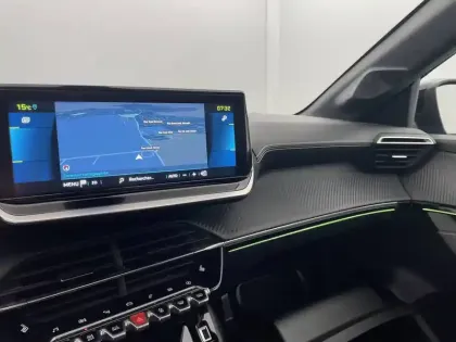 Photo 27 Peugeot 208  Electrique 50 kWh 136ch