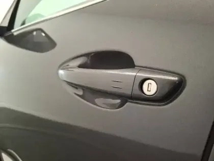 Photo 11 Peugeot 3008  PureTech 130ch S&S EAT8
