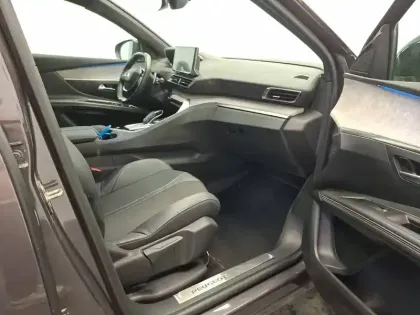 Photo 31 Peugeot 3008  PureTech 130ch S&S EAT8