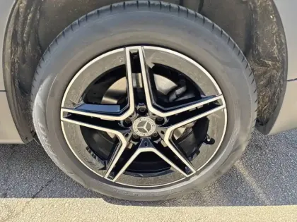 Photo 12 Mercedes GLB  200 d 8G-DCT