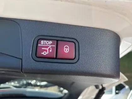 Photo 17 Mercedes GLB  200 d 8G-DCT