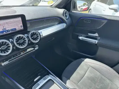 Photo 7 Mercedes GLB  200 d 8G-DCT