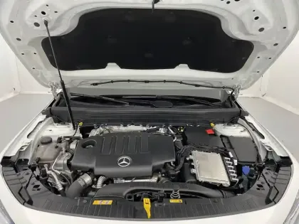 Photo 38 Mercedes GLB  200 d 8G-DCT