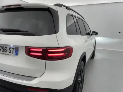 Photo 52 Mercedes GLB  200 d 8G-DCT