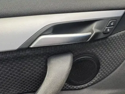 Photo 23 BMW X1  sDrive 18d 150 ch