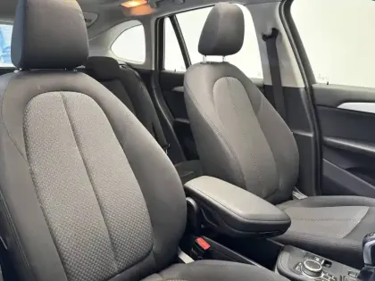 Photo 18 BMW X1  sDrive 18d 150 ch