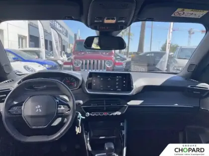 Photo 12 Peugeot 2008  PureTech 100 S&S BVM6