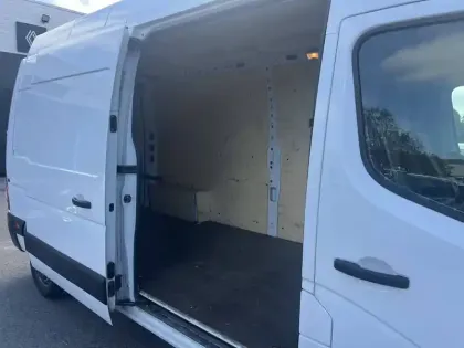 Photo 38 Renault Master  FGN TRAC F3500 L3H3 BLUE DCI 135