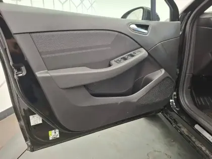 Photo 21 Renault Clio  E-Tech full hybrid 145 ch GSR2