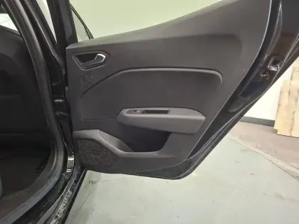 Photo 19 Renault Clio  E-Tech full hybrid 145 ch GSR2