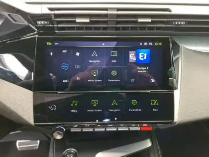 Photo 17 Peugeot 308  BlueHDi 130ch S&S EAT8