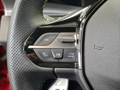 Photo 33 Peugeot 308  BlueHDi 130ch S&S EAT8