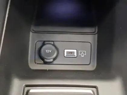 Photo 31 Peugeot 308  BlueHDi 130ch S&S EAT8