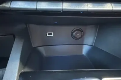 Photo 26 Peugeot 3008  Hybrid 225 e-EAT8