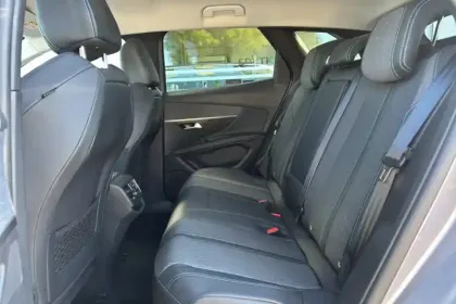 Photo 11 Peugeot 3008  Hybrid 225 e-EAT8