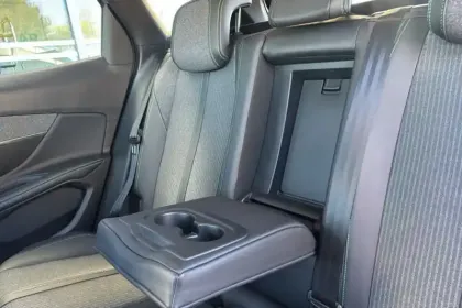 Photo 29 Peugeot 3008  Hybrid 225 e-EAT8