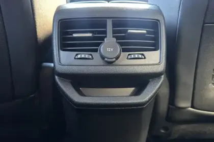 Photo 28 Peugeot 3008  Hybrid 225 e-EAT8