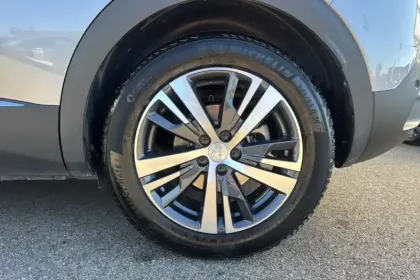 Photo 12 Peugeot 3008  Hybrid 225 e-EAT8