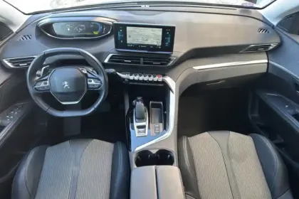 Photo 16 Peugeot 3008  Hybrid 225 e-EAT8