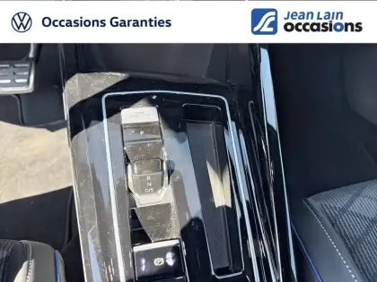 Photo 15 Volkswagen Golf  1.5 eTSI EVO2 150 DSG7