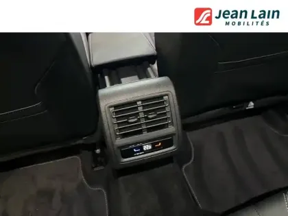 Photo 18 Volkswagen Golf  1.5 eTSI EVO2 150 DSG7