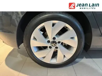 Photo 8 Volkswagen Golf  1.5 eTSI EVO2 150 DSG7