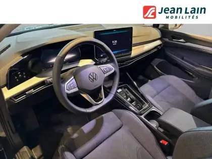 Photo 10 Volkswagen Golf  1.5 eTSI EVO2 150 DSG7