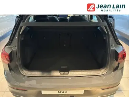 Photo 9 Volkswagen Golf  1.5 eTSI EVO2 150 DSG7