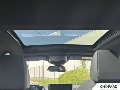 Photo 21 Peugeot 2008  Hybrid 136 e-DCS6