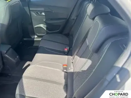 Photo 17 Peugeot 2008  Hybrid 136 e-DCS6