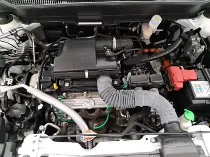 Photo 13 Suzuki Vitara  1.5 Dualjet Hybrid Auto