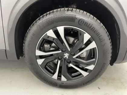 Photo 17 Peugeot 2008  PureTech 130 S&S EAT8