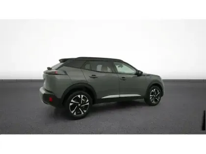 Photo 8 Peugeot 2008  PureTech 130 S&S EAT8