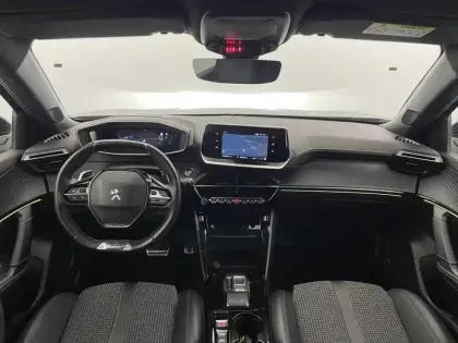 Photo 24 Peugeot 2008  PureTech 130 S&S EAT8