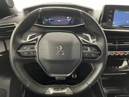 Photo 22 Peugeot 2008  PureTech 130 S&S EAT8