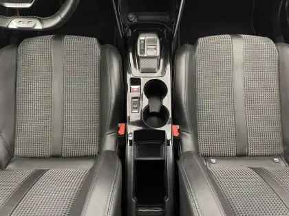 Photo 29 Peugeot 2008  PureTech 130 S&S EAT8