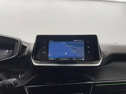 Photo 19 Peugeot 2008  PureTech 130 S&S EAT8