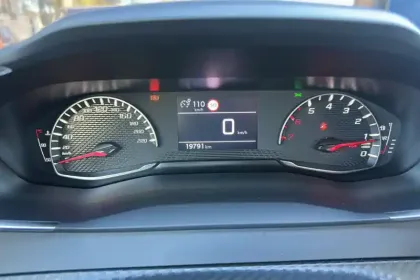 Photo 15 Peugeot 208  100 S&S BVM6